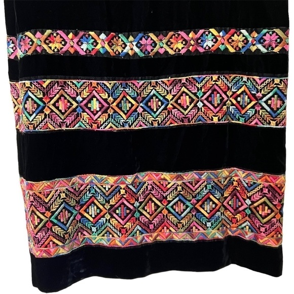 Giorgio Sant'Angelo 1970s Vintage Black Velvet Embroidered Dress - Picture 6 of 8